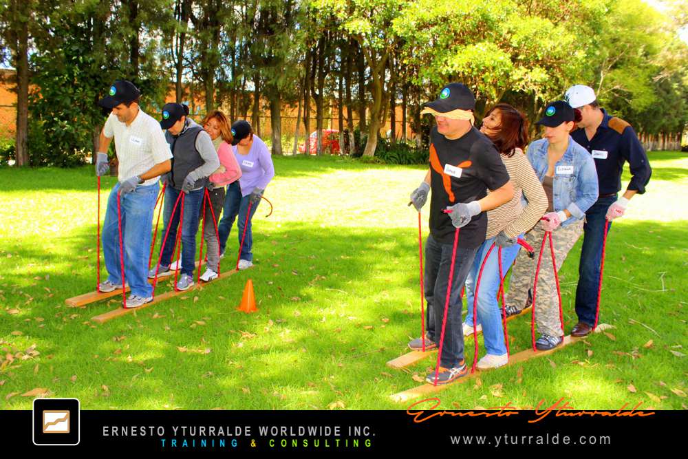 Programa outdoor para transformar dinámicas de equipo y fortalecer la colaboración